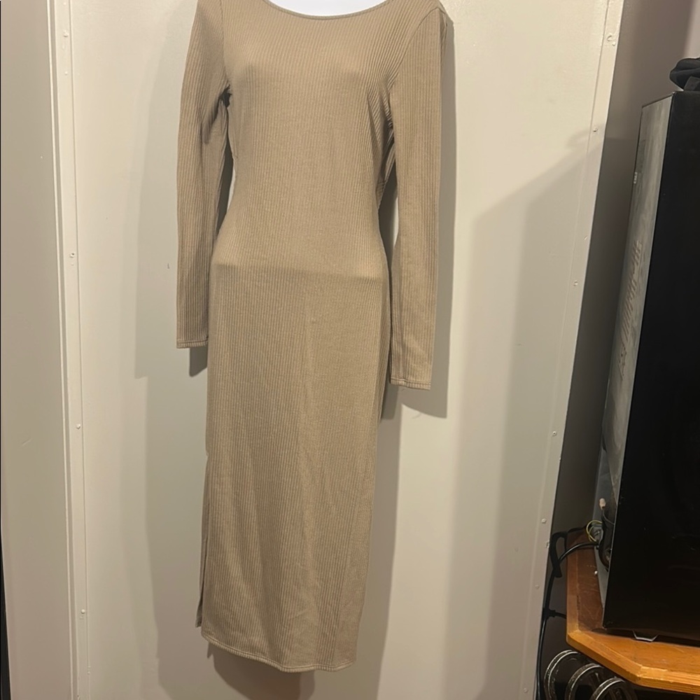 Tan Long Sleeve Scoop Neck Sheath Dress